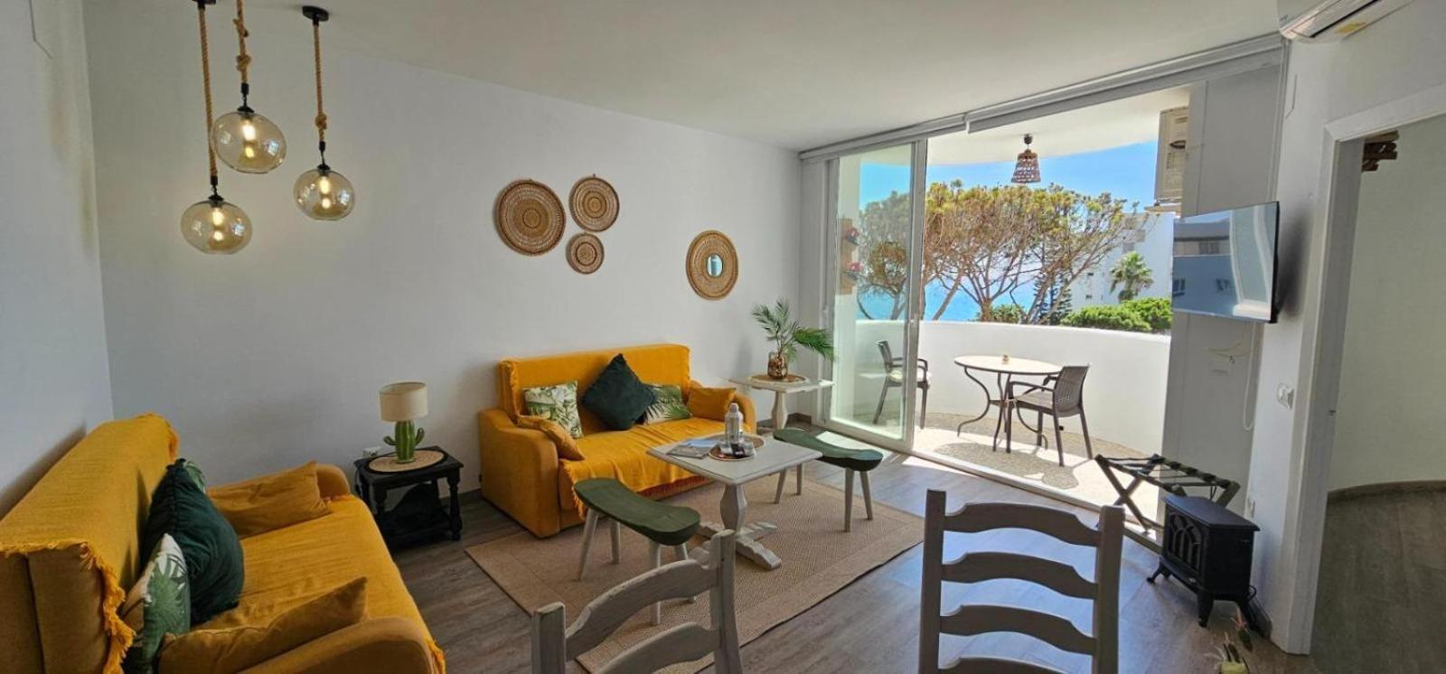 Beachfront Apartment In Calahonda MIJAS COSTA Exteriör bild